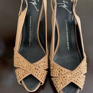 Guizzepi Zanotti made in Italy. Size 39=8 USA